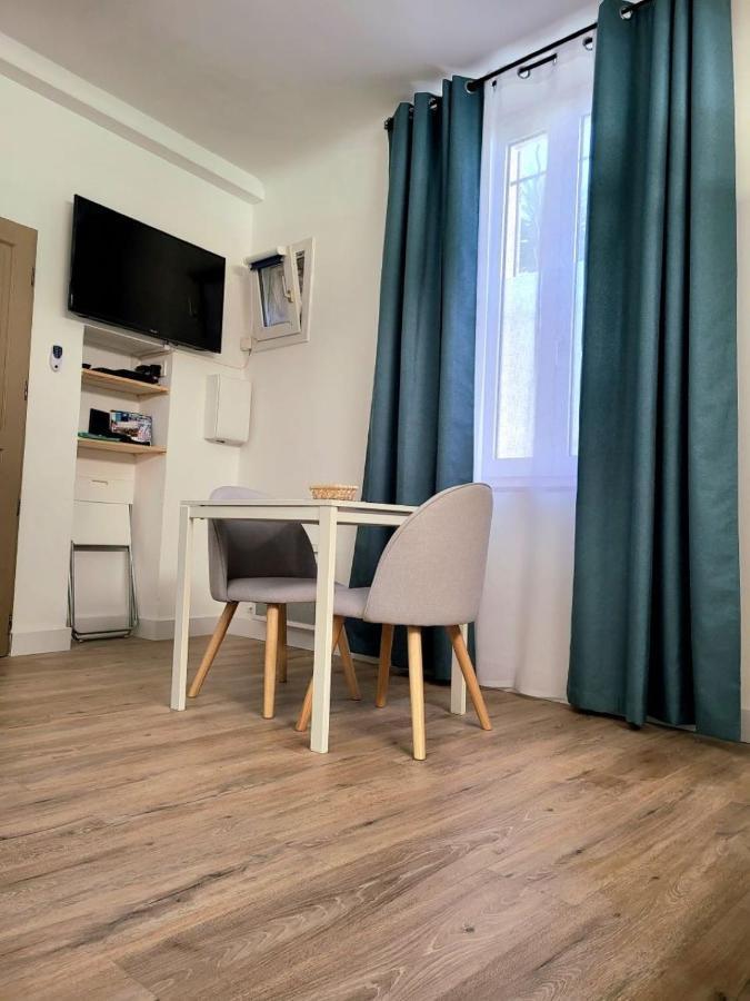 Chez Melanie Et Rodolphe Apartment La Ciotat Bagian luar foto