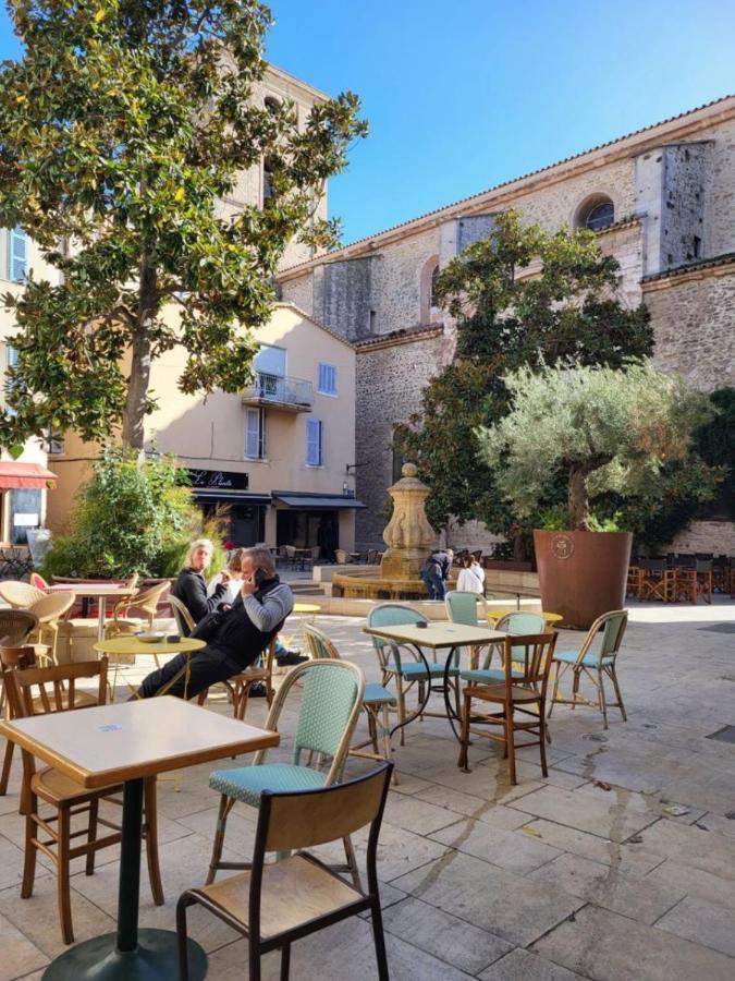 Chez Melanie Et Rodolphe Apartment La Ciotat Bagian luar foto